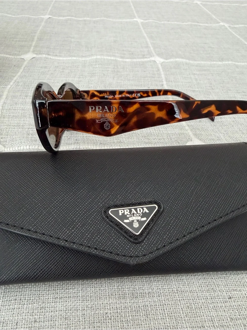 Tortoiseshell Oval Women’s Sunglasses Dupe